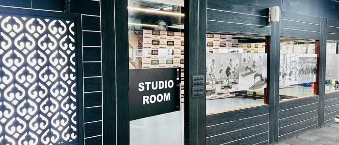 gym lounge premium navrangpura